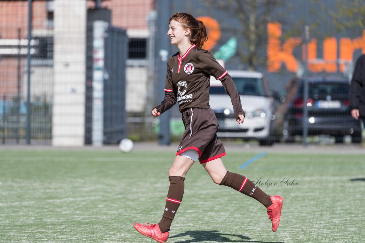 Bild 114 - wBJ St. Pauli - Walddoerfer : Ergebnis: 1:11